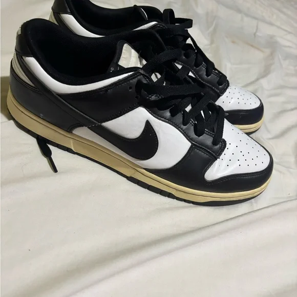 Nike Black and White Men's Sneakers - Picture 3 of 4